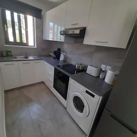 Kato 1br Near Harbour/beach/sea פאפוס