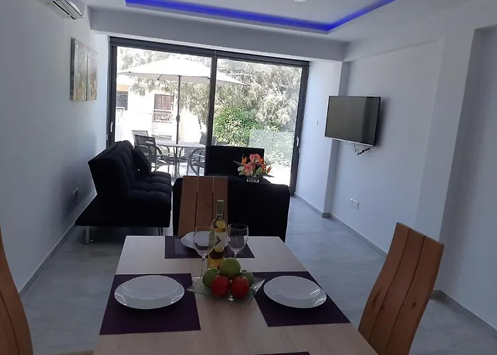 Kato 1br Near Harbour/beach/sea