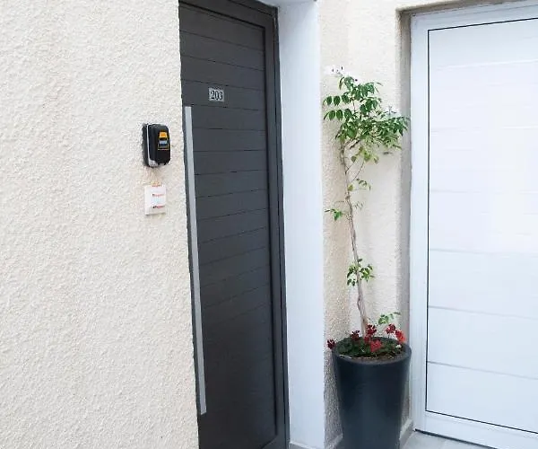 Apartamento Kato 1br Near Harbour/beach/sea *