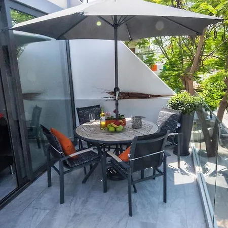 Kato 1br Near Harbour/beach/sea